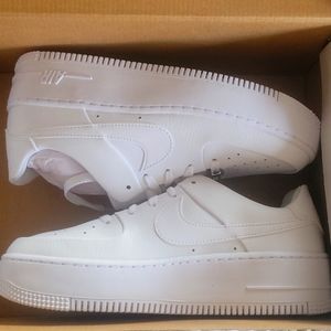 Nike AF 1 Sage Low (platform)